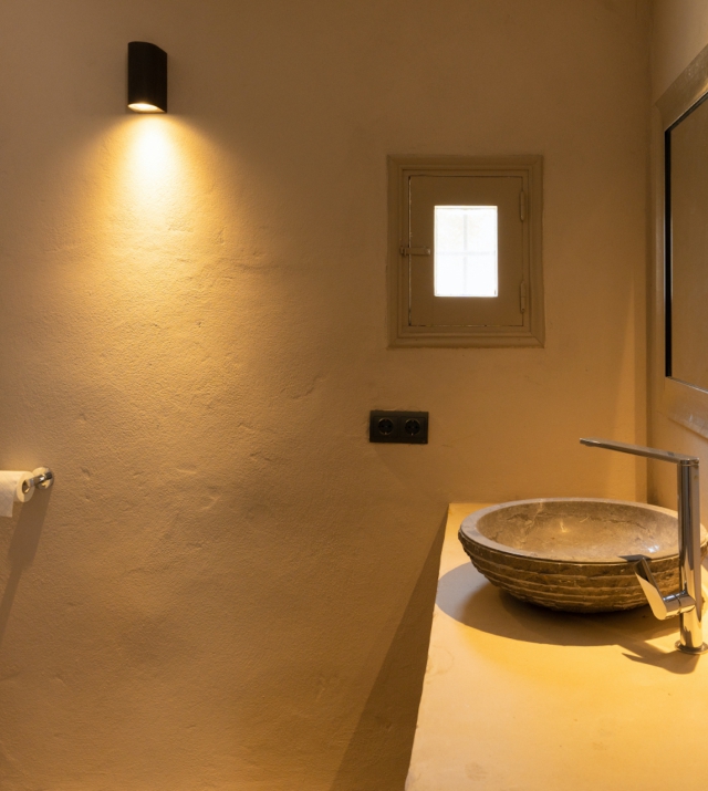 Resa estates Ibiza finca te koop st Rafael sea view sale bathroom .jpg